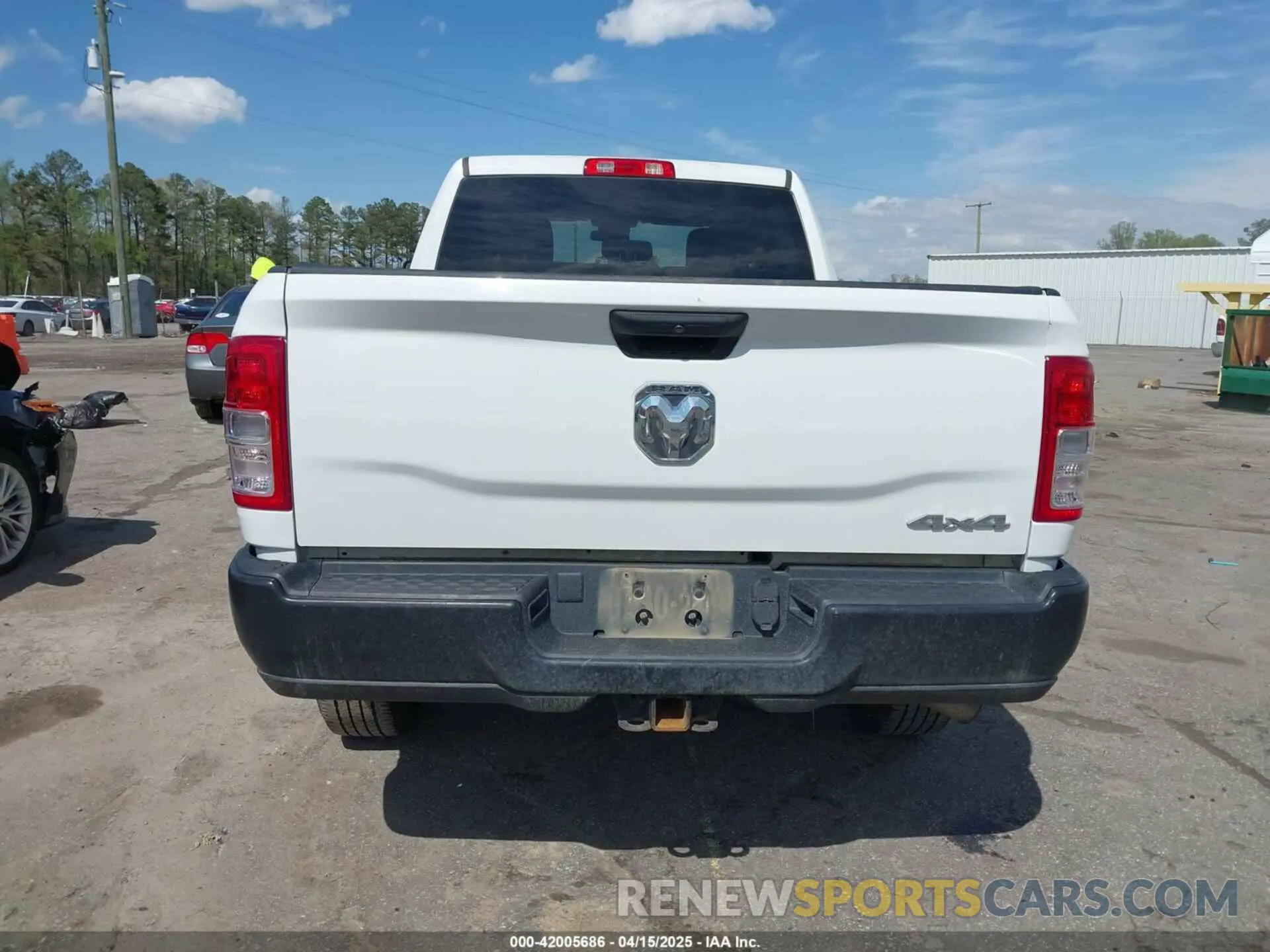 16 Photograph of a damaged car 3C6UR5CJ6NG203221 RAM 2500 2022