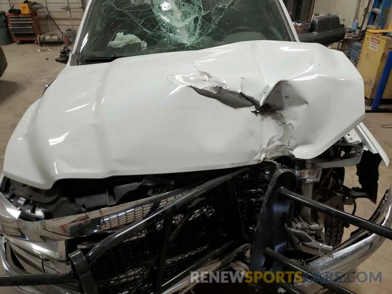 11 Photograph of a damaged car 3C6UR5CJ6NG373076 RAM 2500 2022