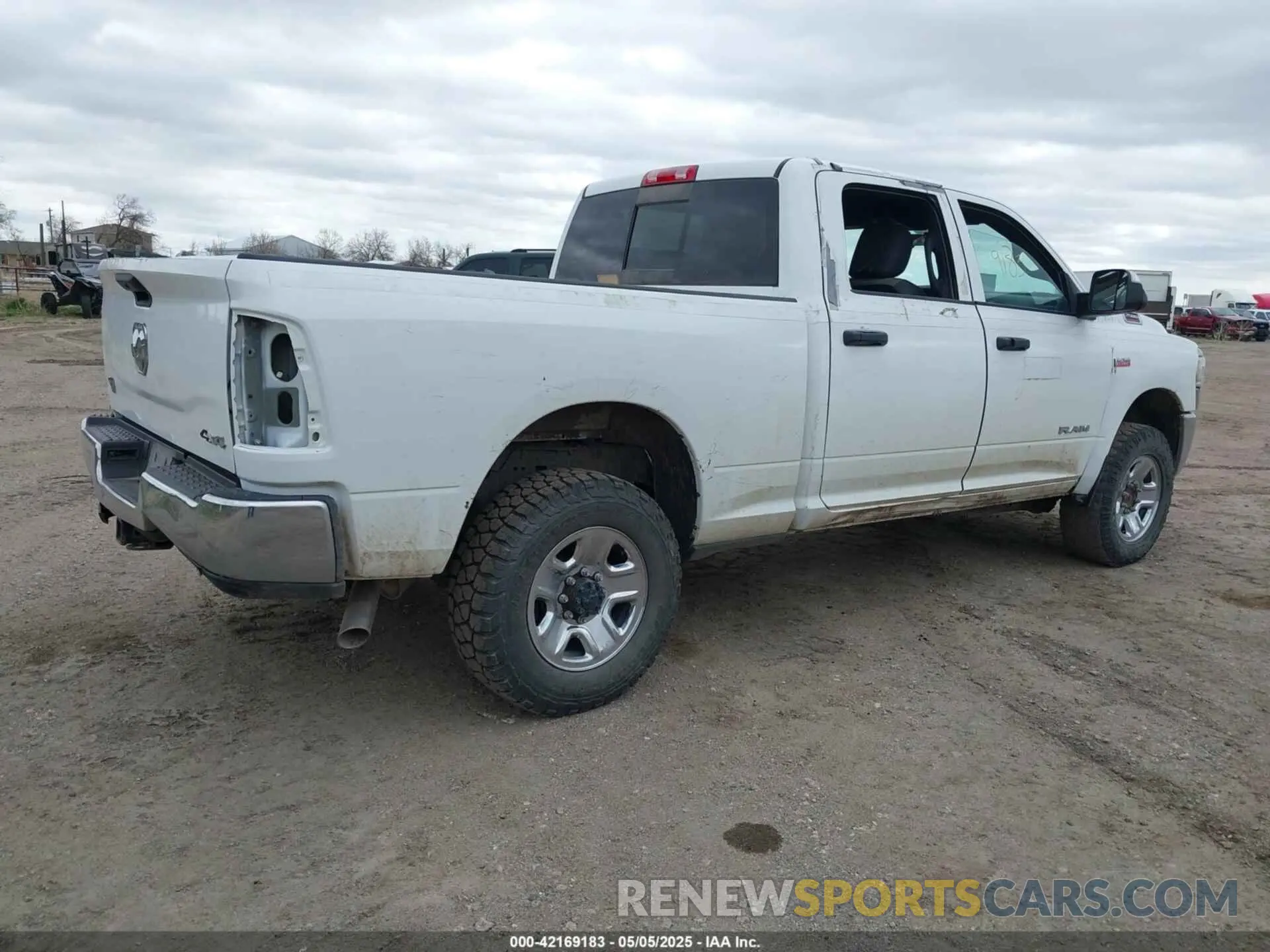 4 Фотография поврежденного автомобиля 3C6UR5CJ7NG439487 RAM 2500 2022
