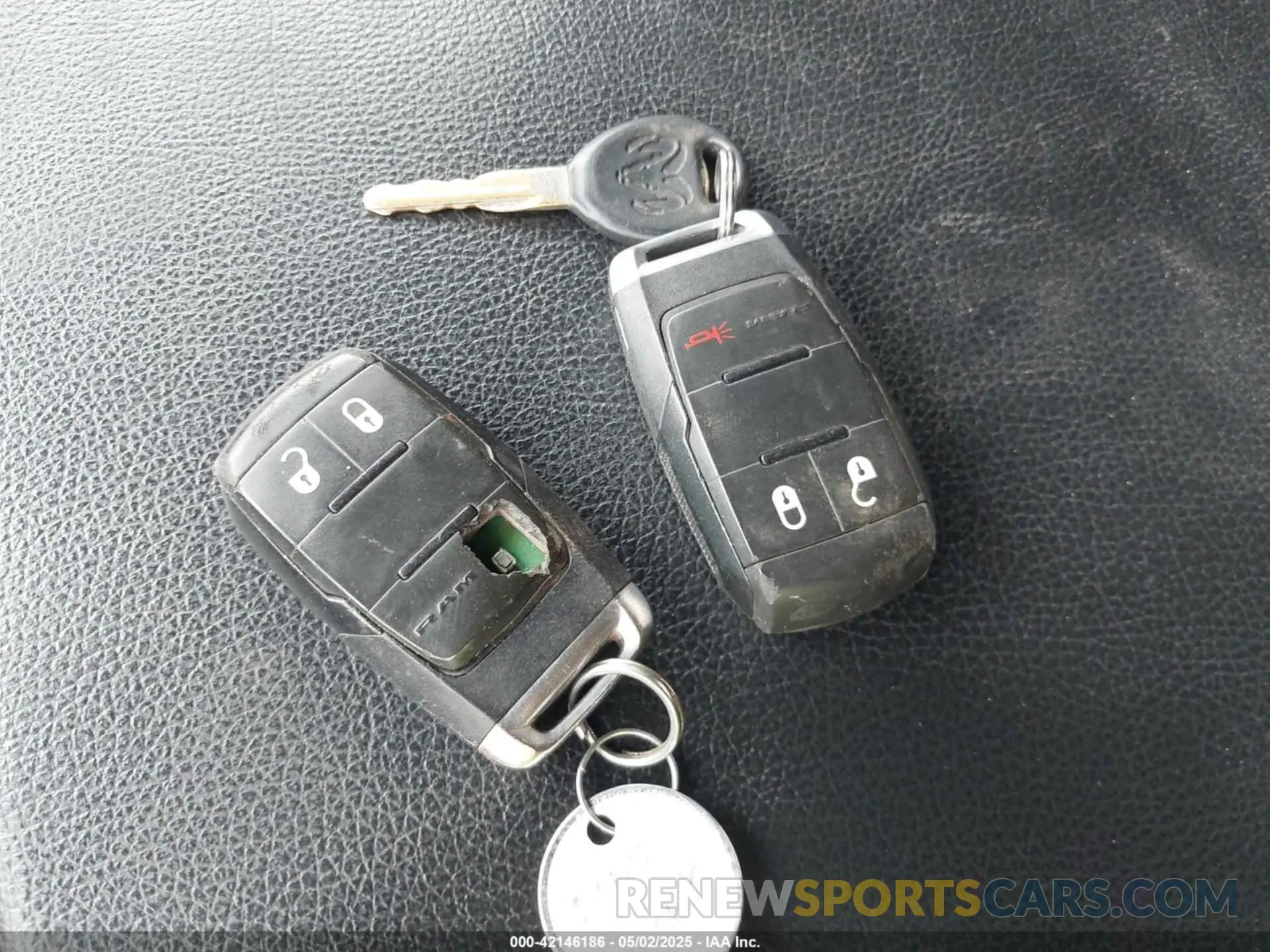 11 Photograph of a damaged car 3C6UR5CJXNG204016 RAM 2500 2022