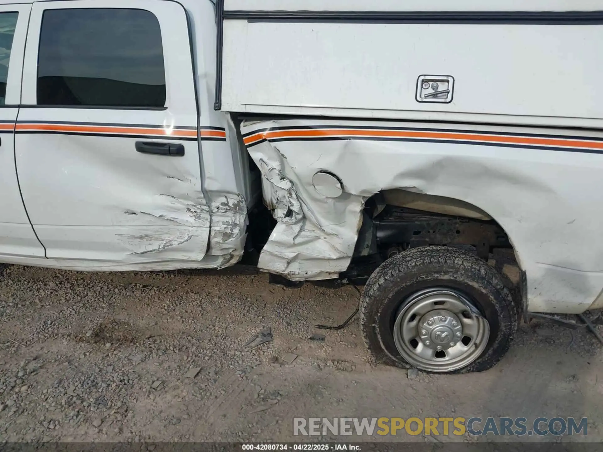 6 Photograph of a damaged car 3C6UR5CJXNG271926 RAM 2500 2022