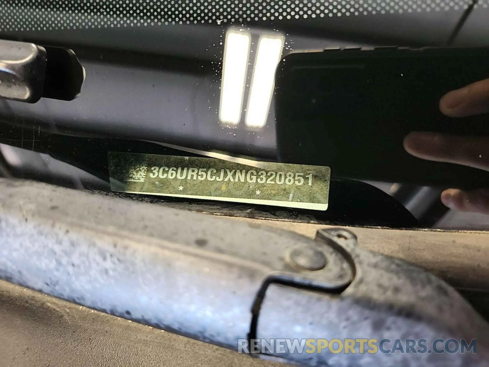 33 Фотография поврежденного автомобиля 3C6UR5CJXNG320851 RAM 2500 2022