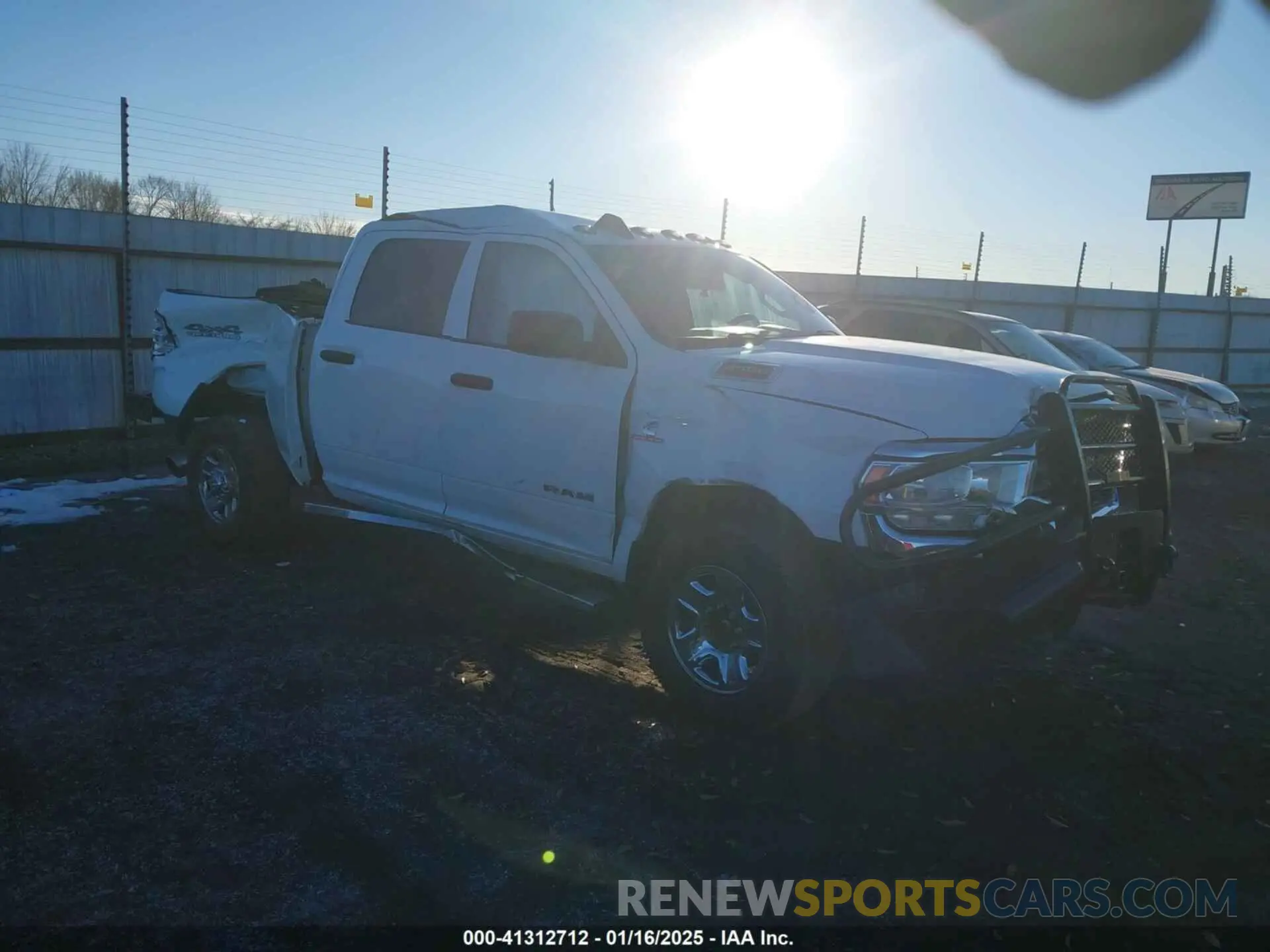 1 Фотография поврежденного автомобиля 3C6UR5CL2NG250666 RAM 2500 2022