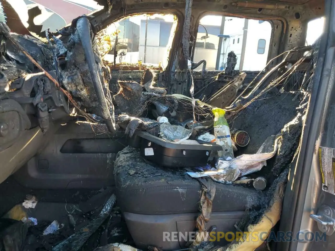 7 Photograph of a damaged car 3C6UR5DJ0NG397629 RAM 2500 2022