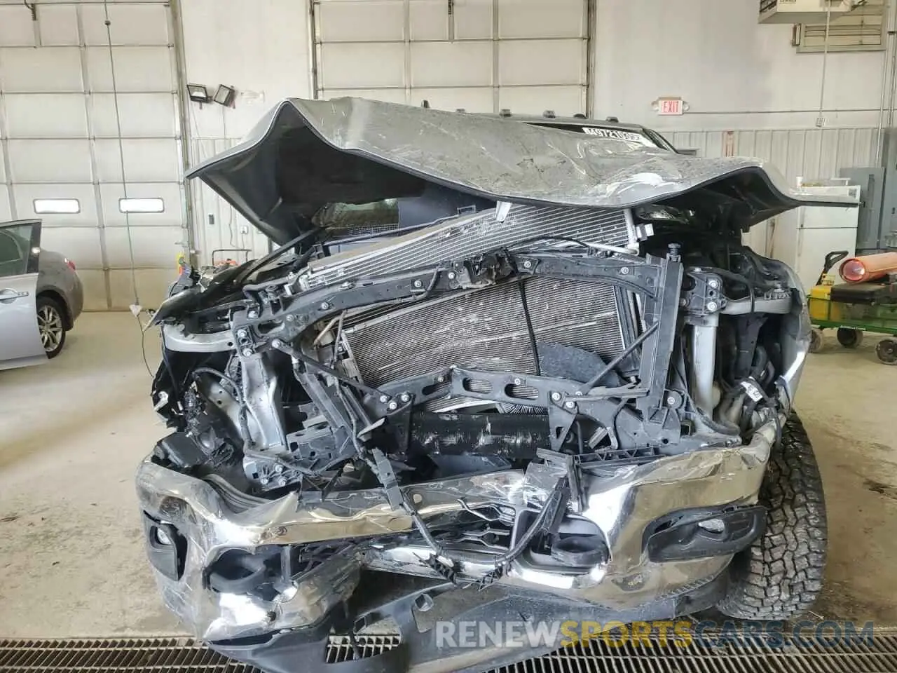 5 Фотография поврежденного автомобиля 3C6UR5DJ3NG280241 RAM 2500 2022