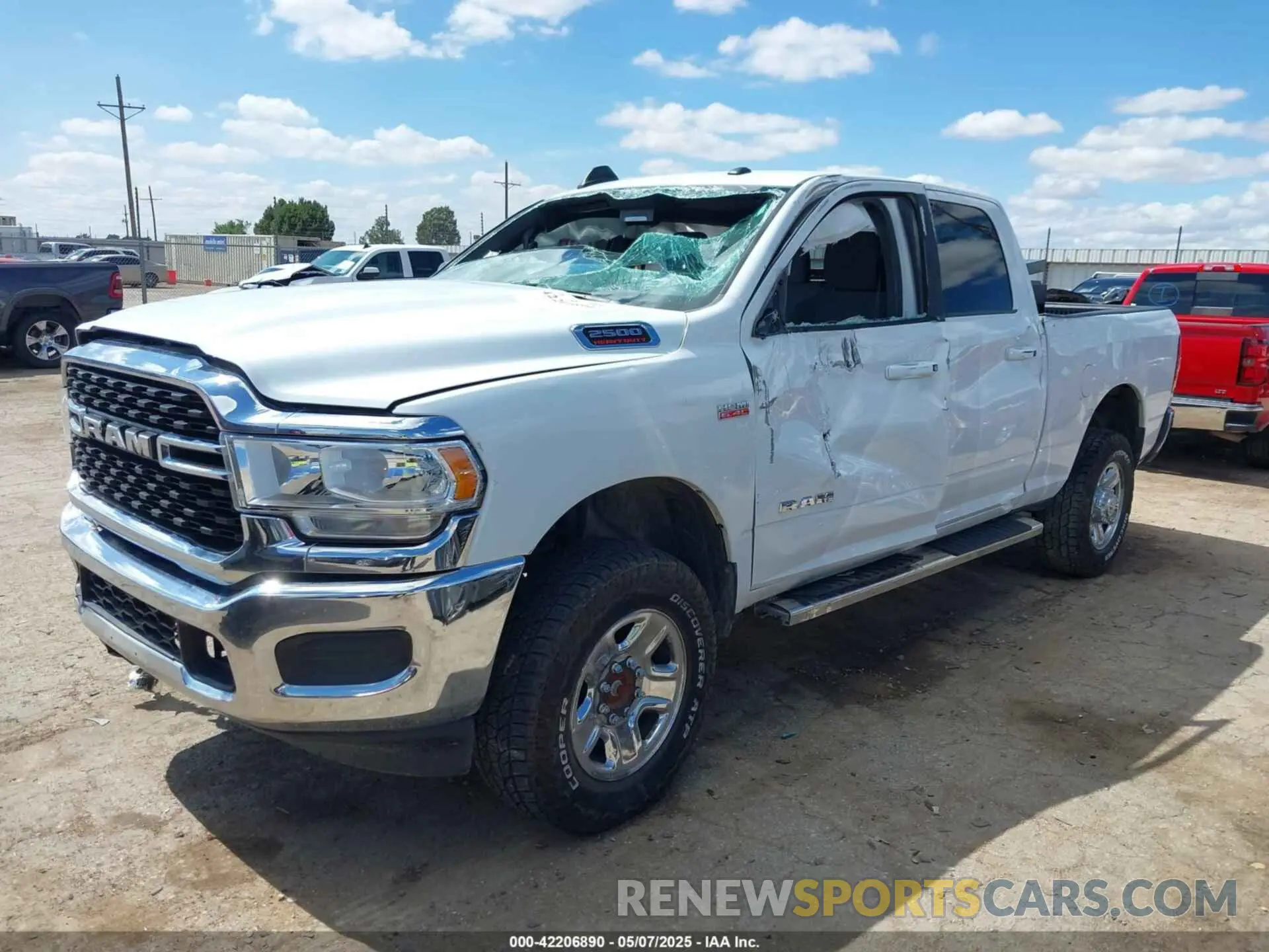 2 Photograph of a damaged car 3C6UR5DJ4NG119915 RAM 2500 2022