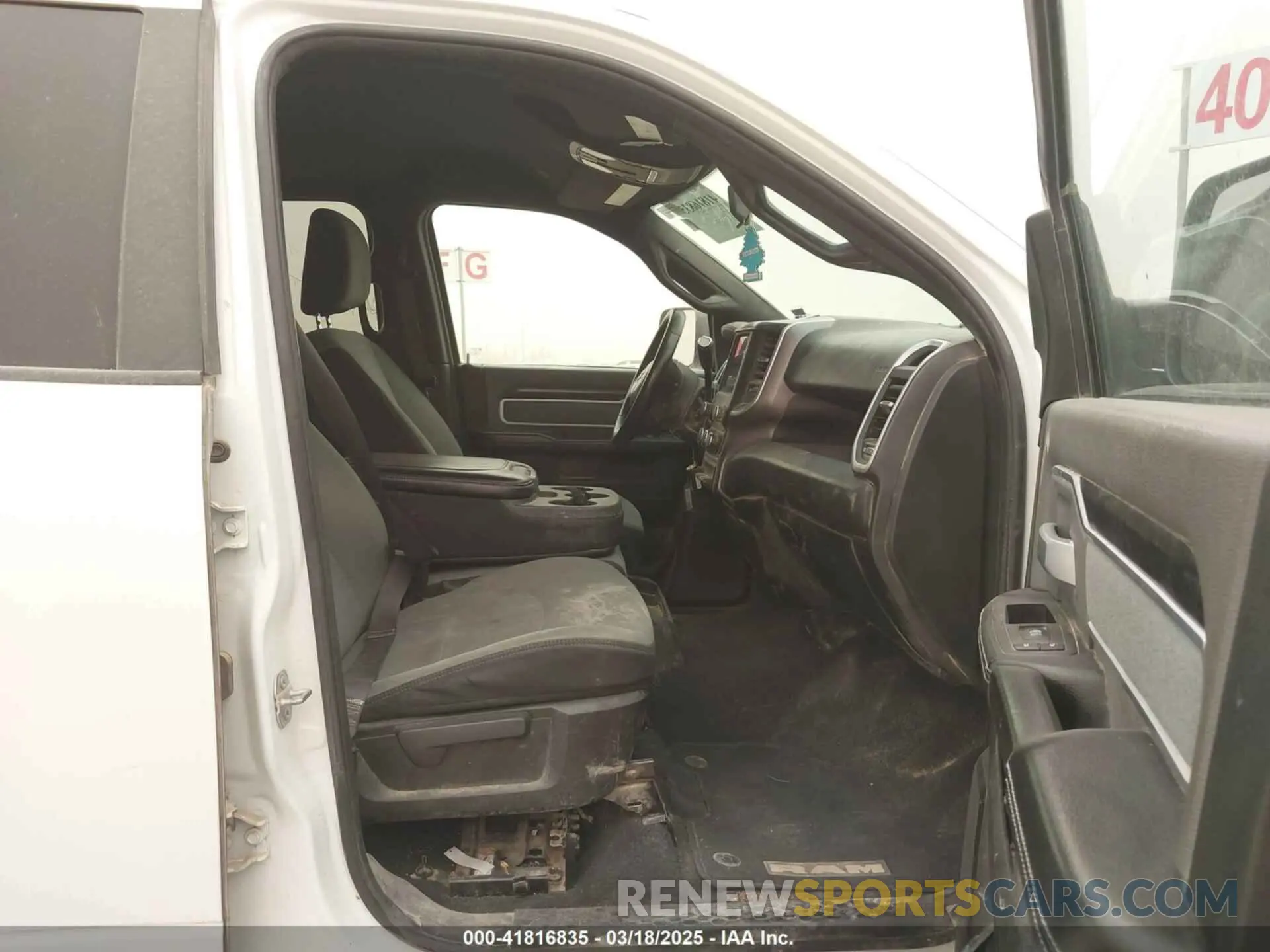5 Photograph of a damaged car 3C6UR5DL1NG235817 RAM 2500 2022