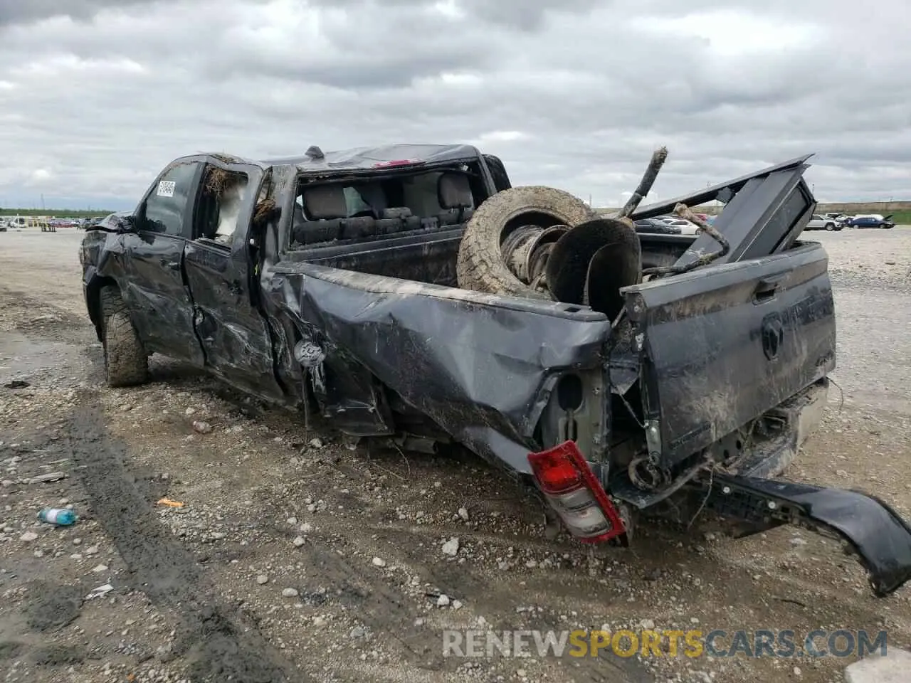 2 Фотография поврежденного автомобиля 3C6UR5DL4NG185799 RAM 2500 2022
