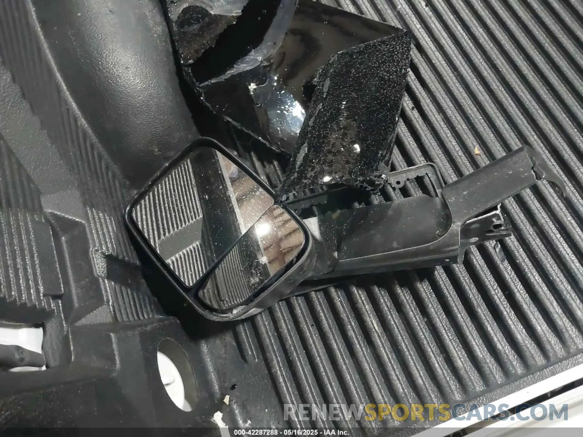 12 Photograph of a damaged car 3C6UR5DL6NG436791 RAM 2500 2022