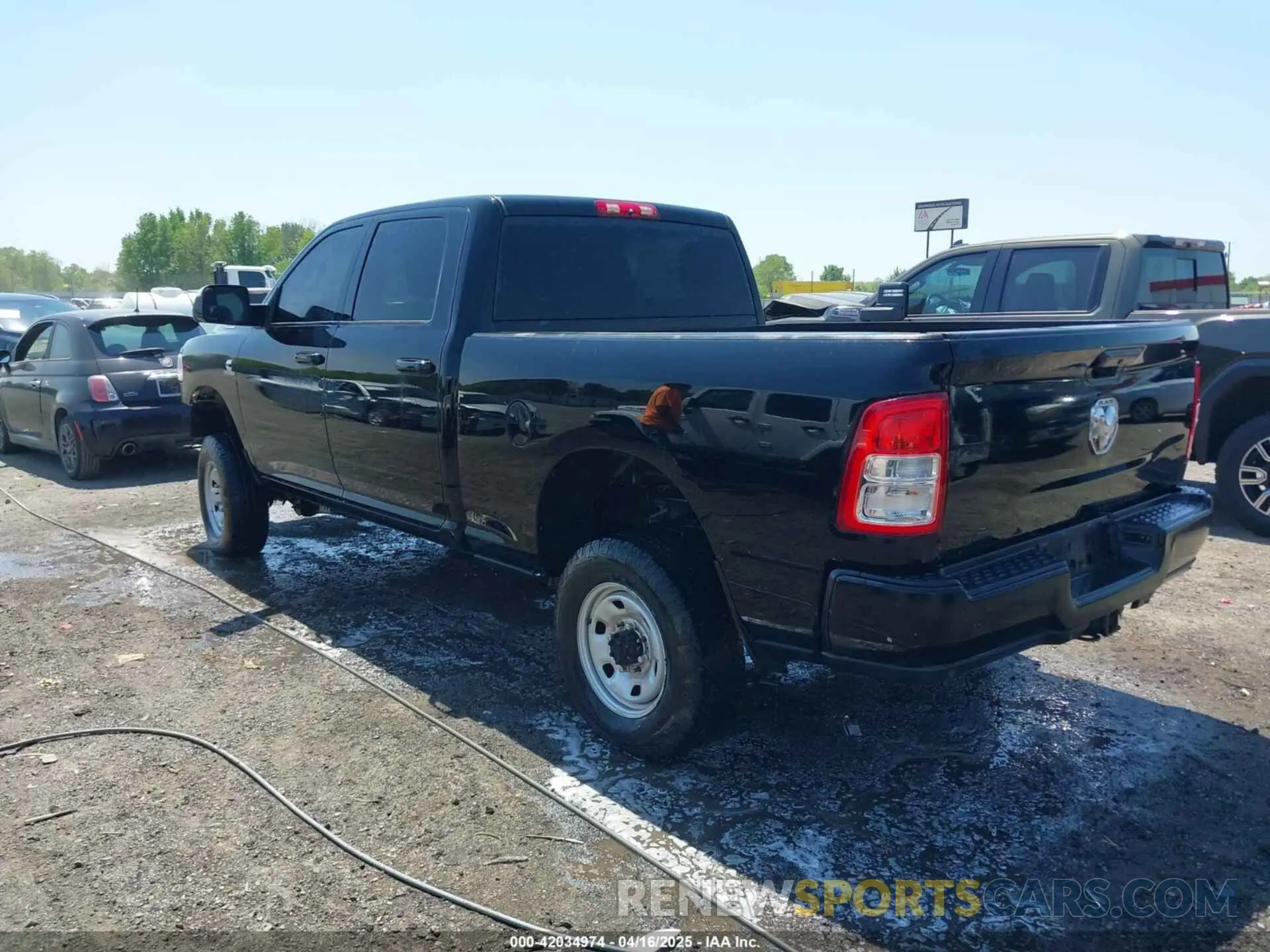 3 Фотография поврежденного автомобиля 3C6UR5DL7NG221484 RAM 2500 2022