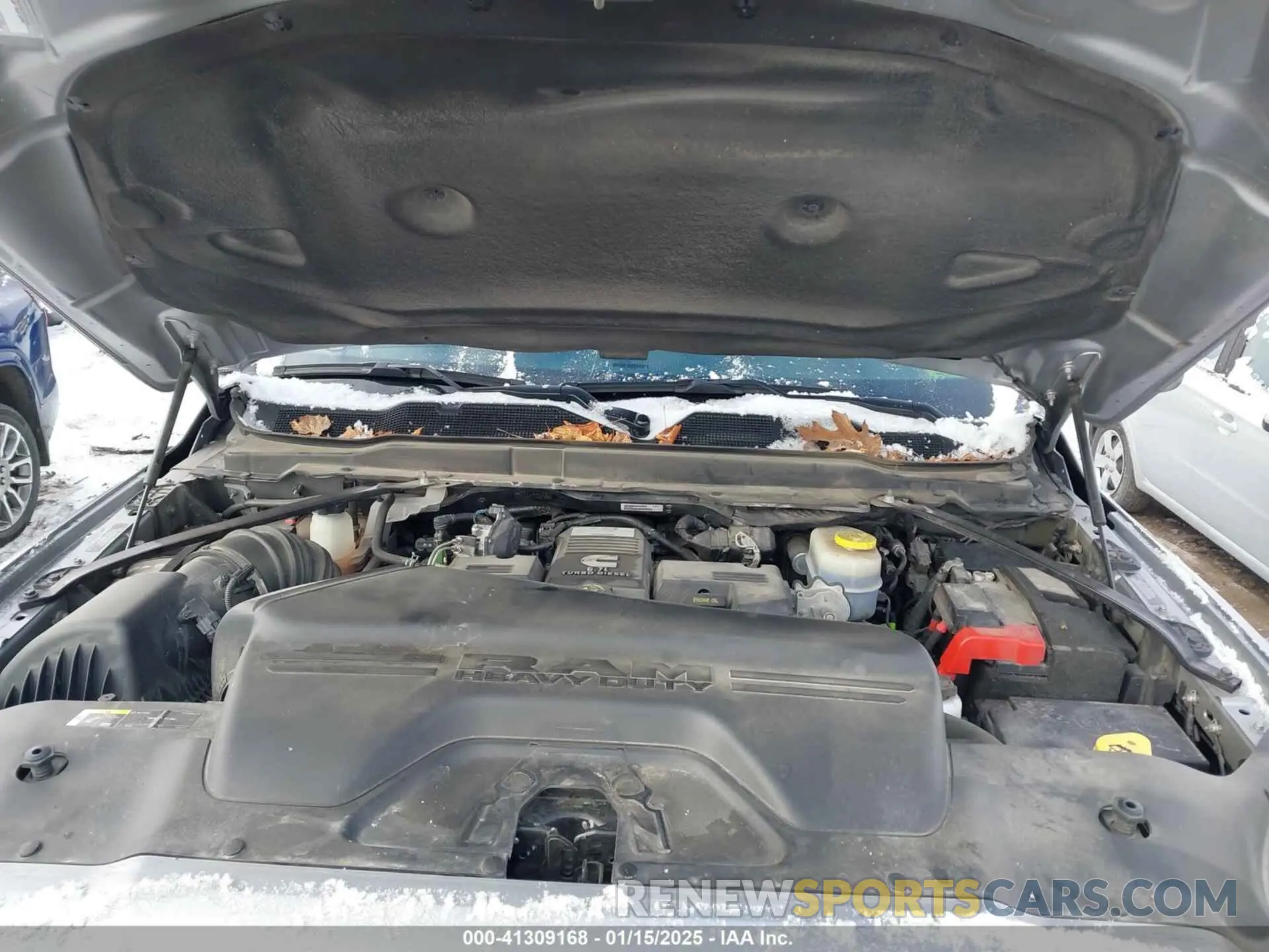 10 Photograph of a damaged car 3C6UR5DLXNG169641 RAM 2500 2022