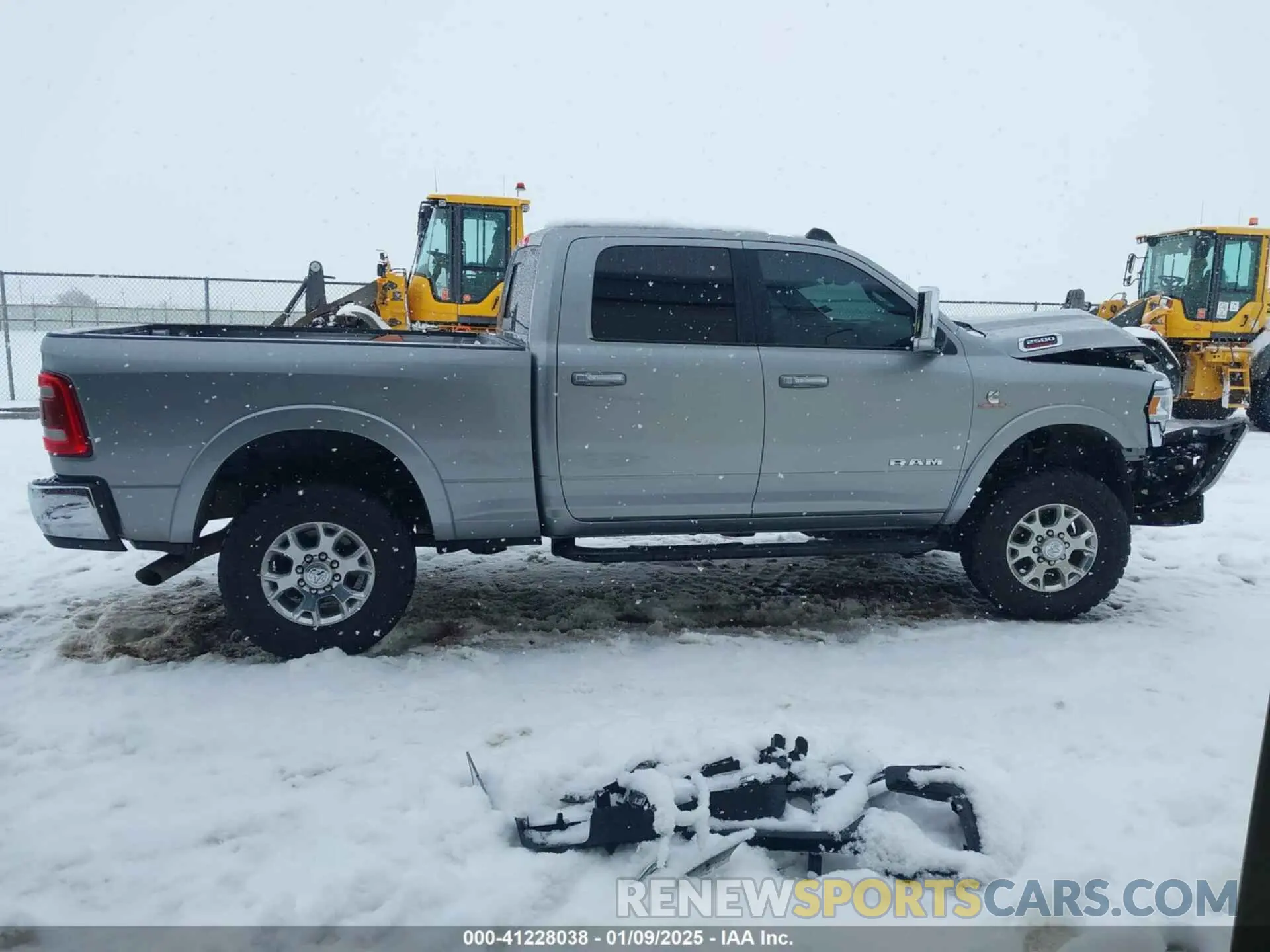 12 Photograph of a damaged car 3C6UR5FL6NG184134 RAM 2500 2022