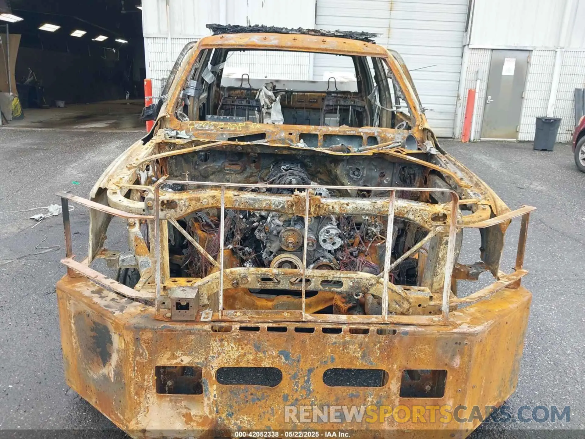 6 Photograph of a damaged car 3C6UR5HJ4NG232449 RAM 2500 2022