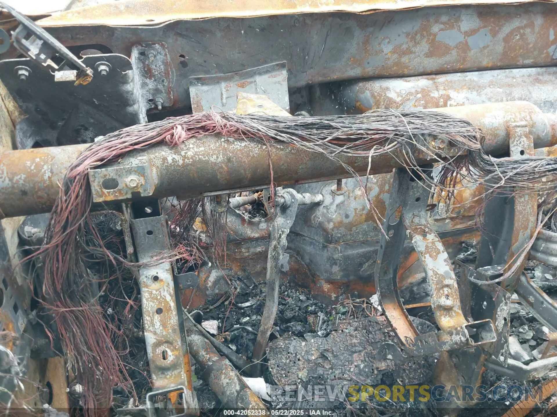 7 Photograph of a damaged car 3C6UR5HJ4NG232449 RAM 2500 2022