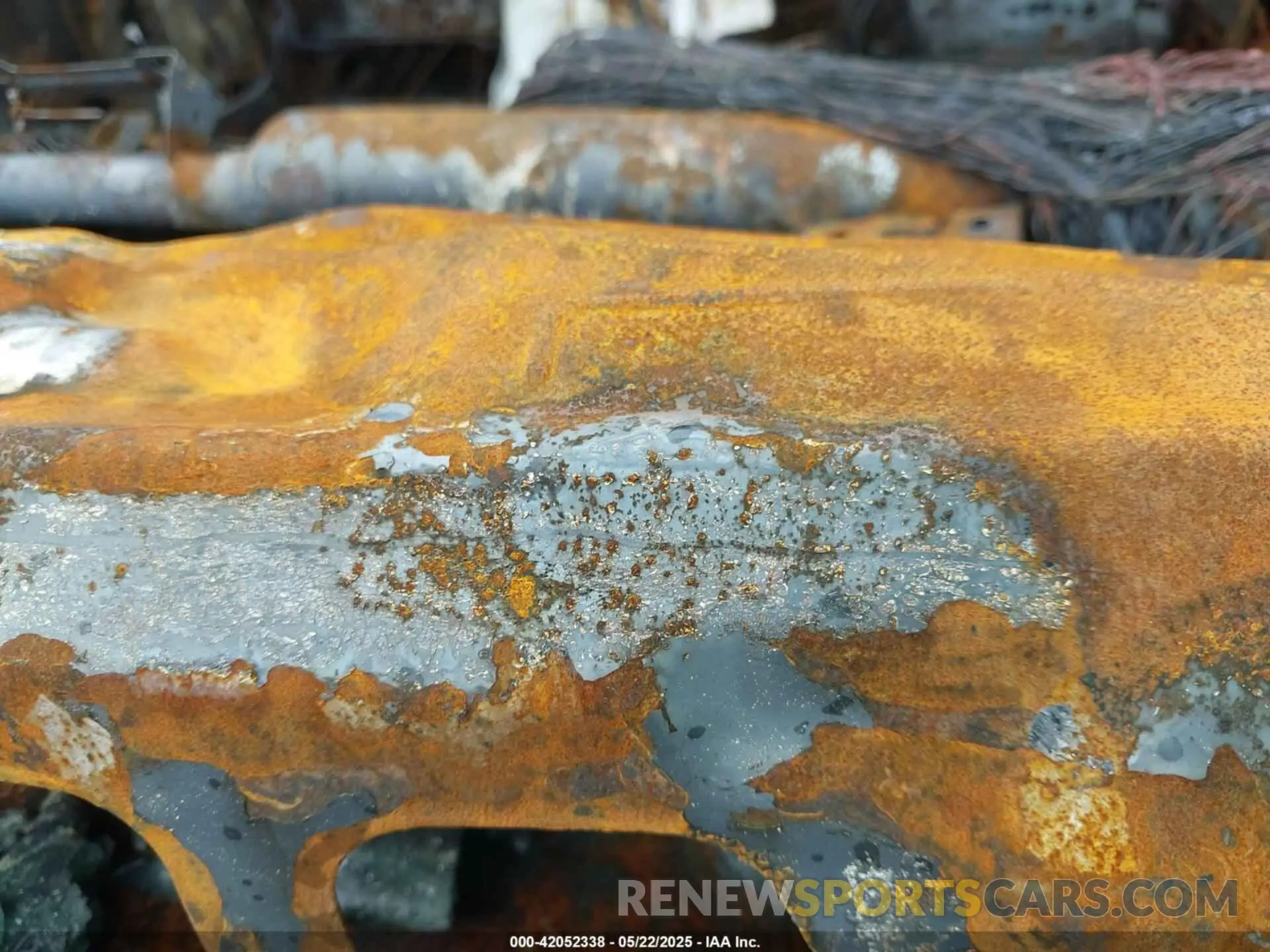 9 Photograph of a damaged car 3C6UR5HJ4NG232449 RAM 2500 2022