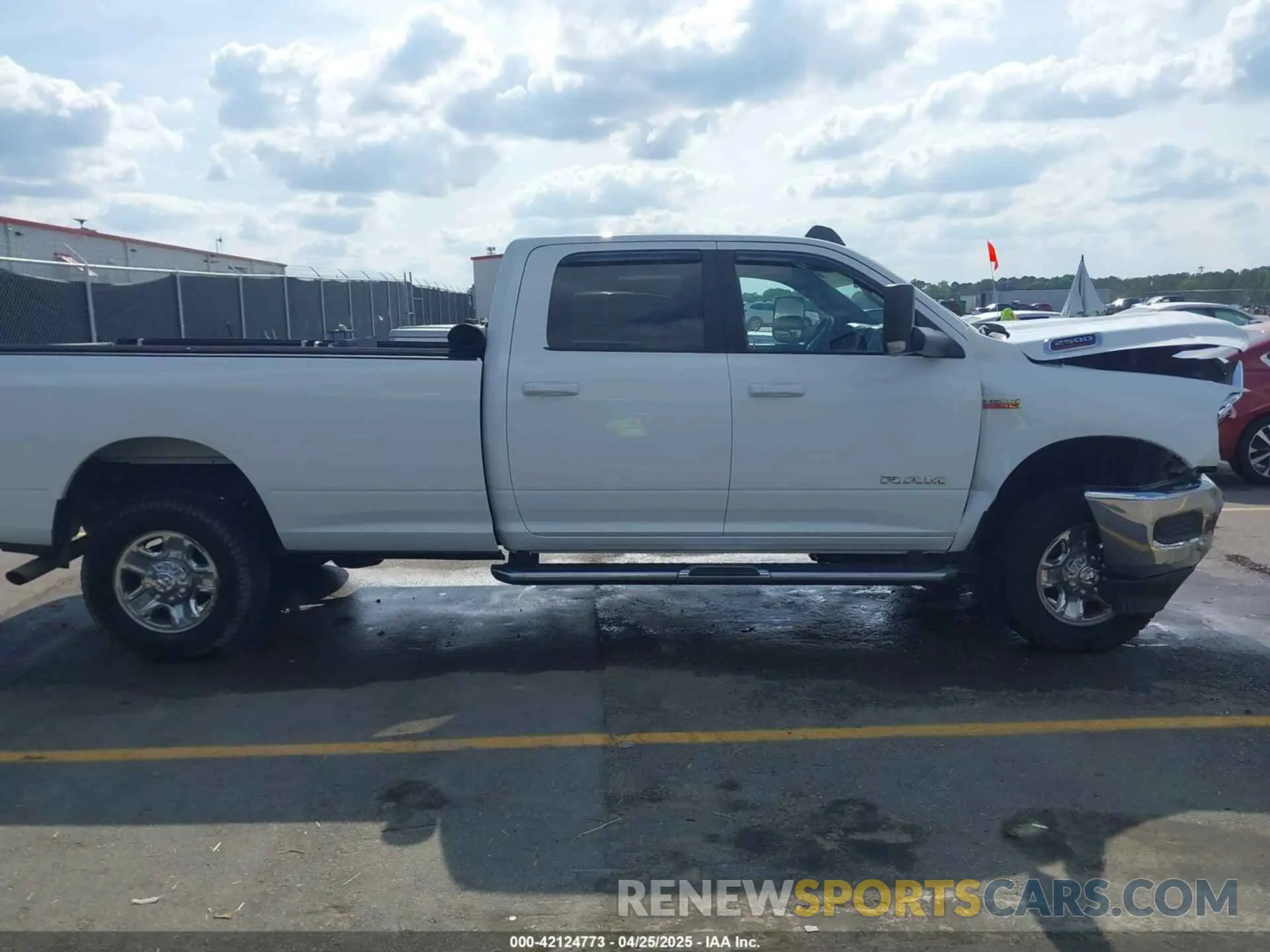 13 Photograph of a damaged car 3C6UR5JJ0NG248027 RAM 2500 2022