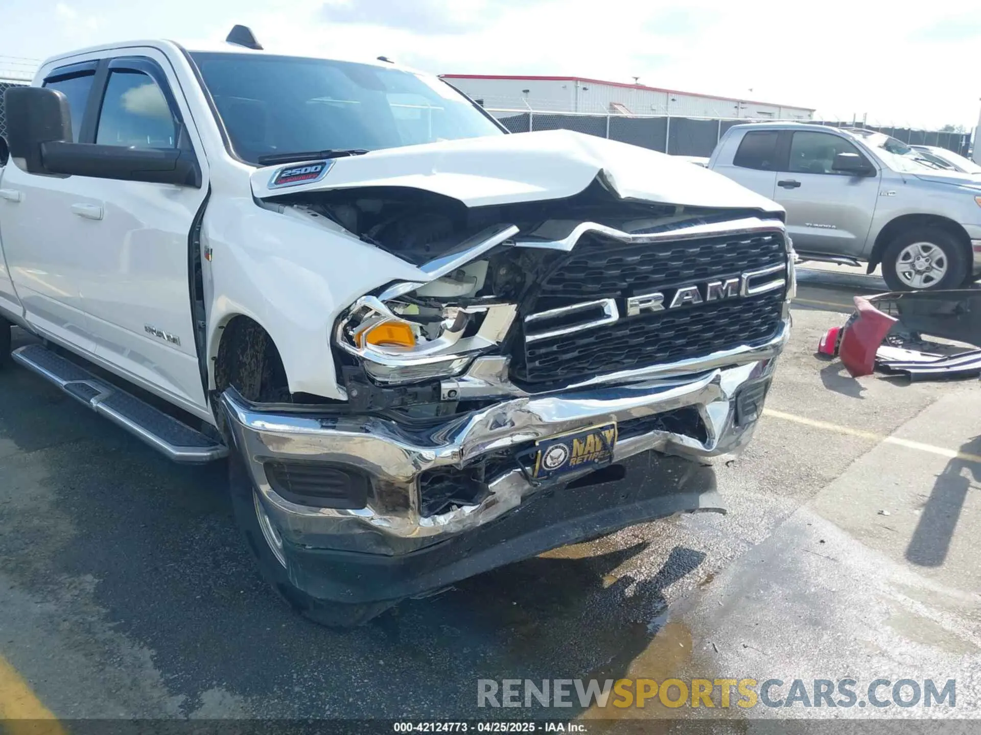 6 Photograph of a damaged car 3C6UR5JJ0NG248027 RAM 2500 2022
