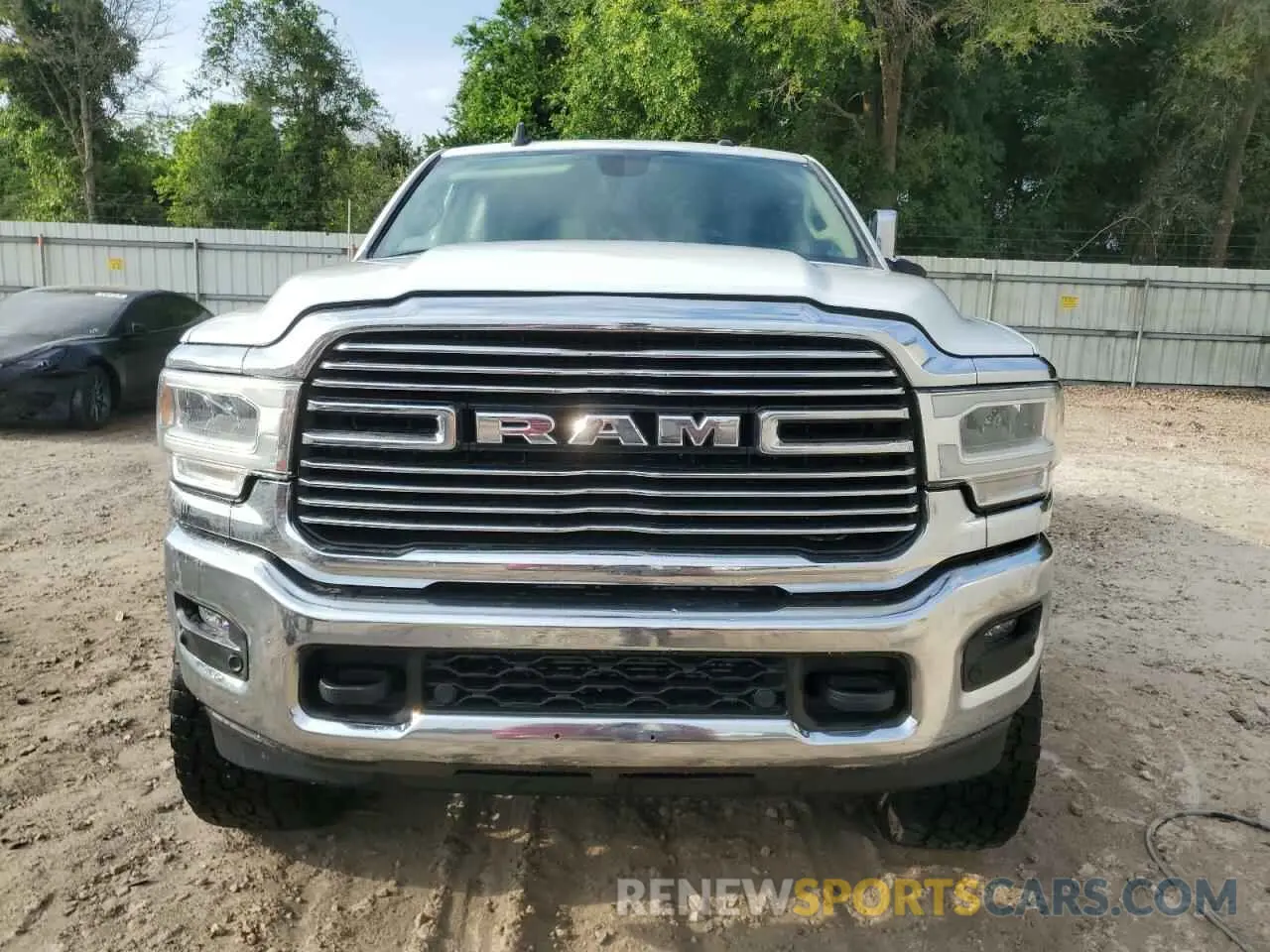 5 Photograph of a damaged car 3C6UR5KL8NG423172 RAM 2500 2022
