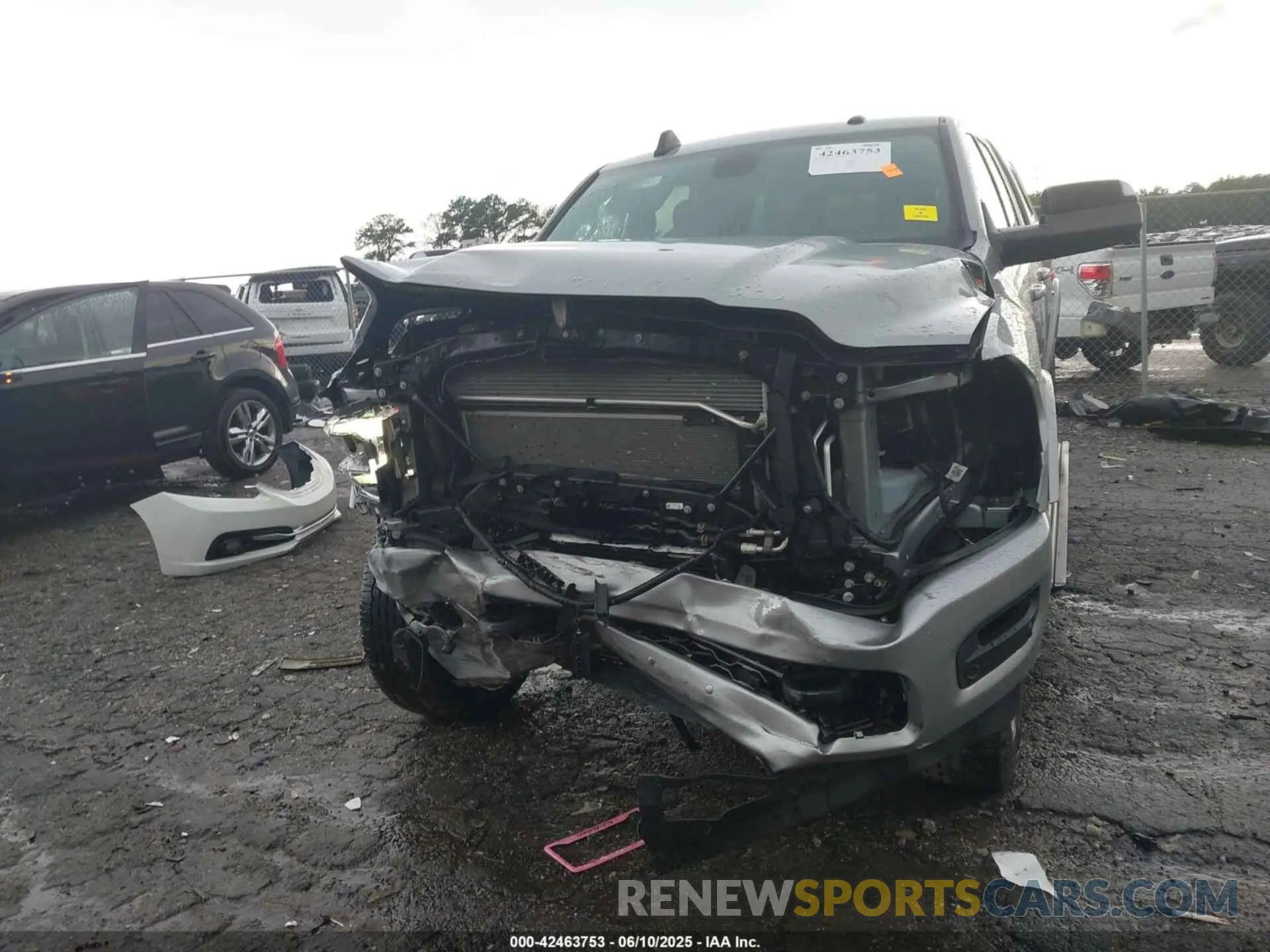 12 Photograph of a damaged car 3C6UR5NL5NG267524 RAM 2500 2022