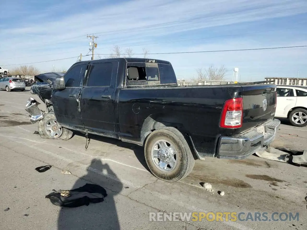2 Фотография поврежденного автомобиля 3C6UR5CJ3PG518447 RAM 2500 2023