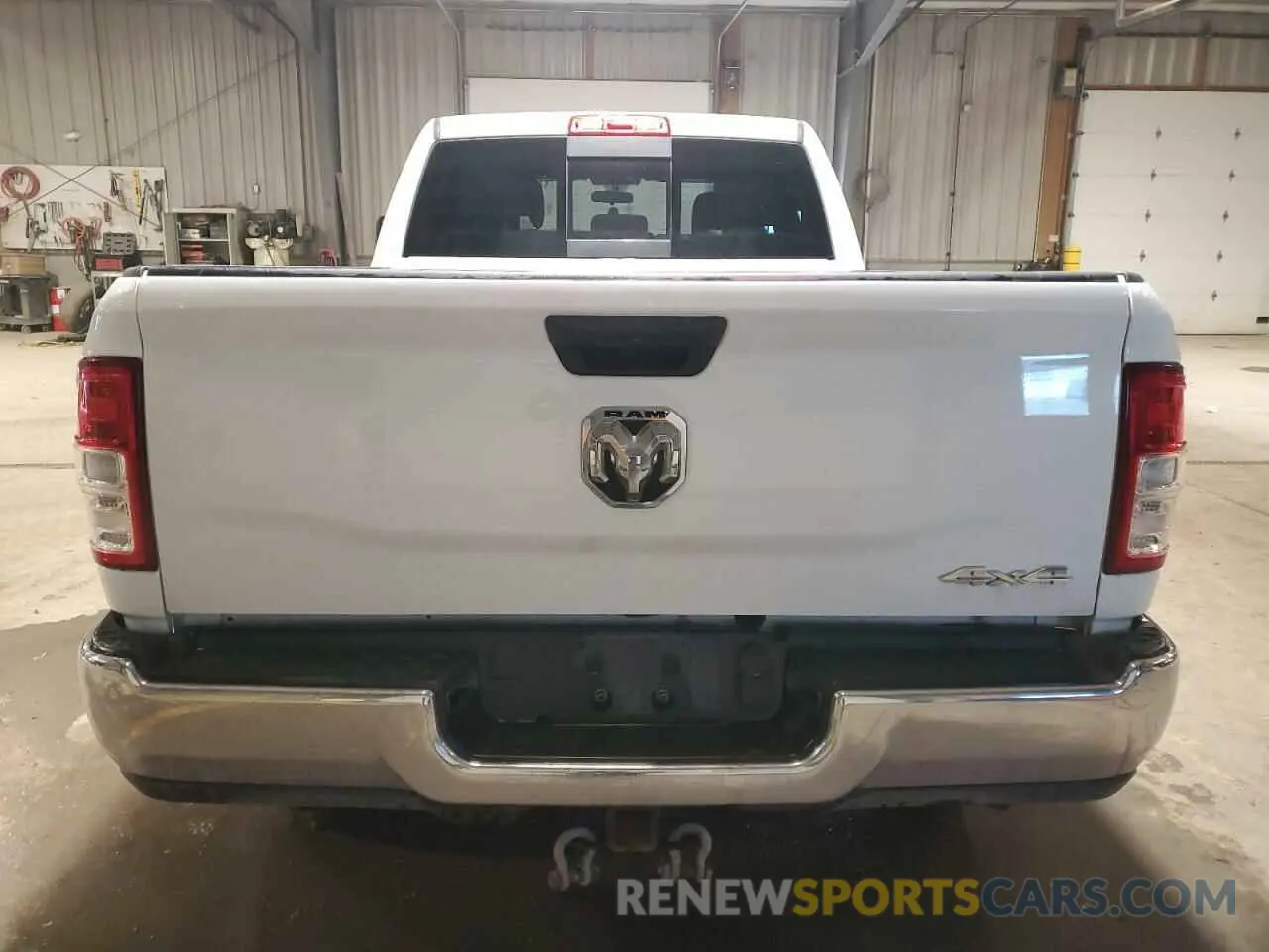 6 Фотография поврежденного автомобиля 3C6UR5CLXPG500318 RAM 2500 2023