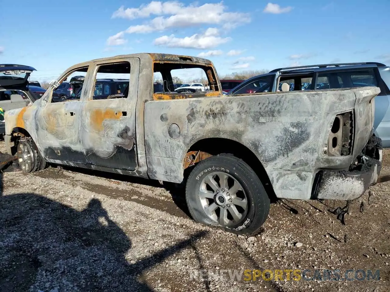2 Фотография поврежденного автомобиля 3C6UR5DJ6PG591827 RAM 2500 2023