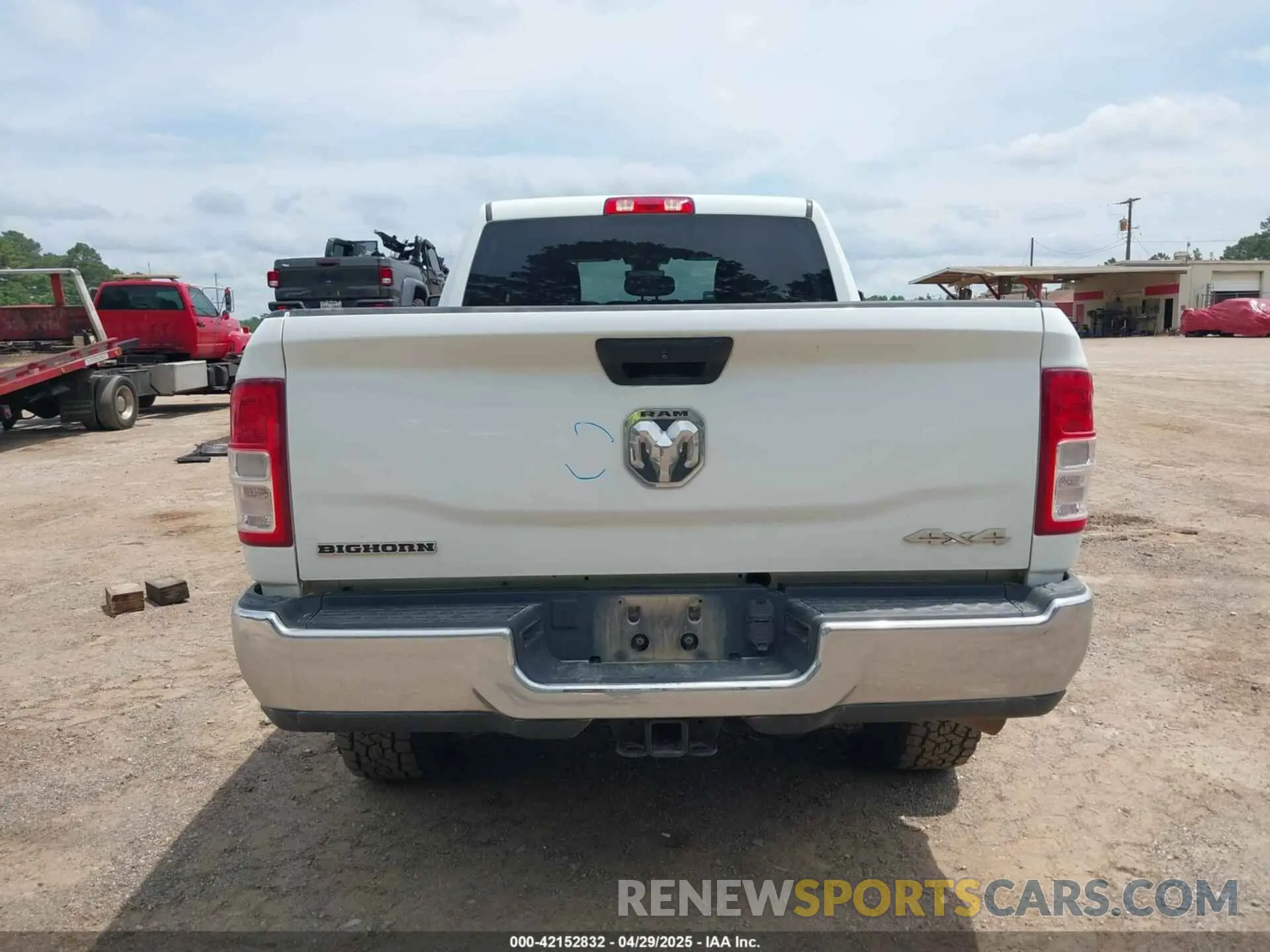 16 Photograph of a damaged car 3C6UR5DJXPG632878 RAM 2500 2023