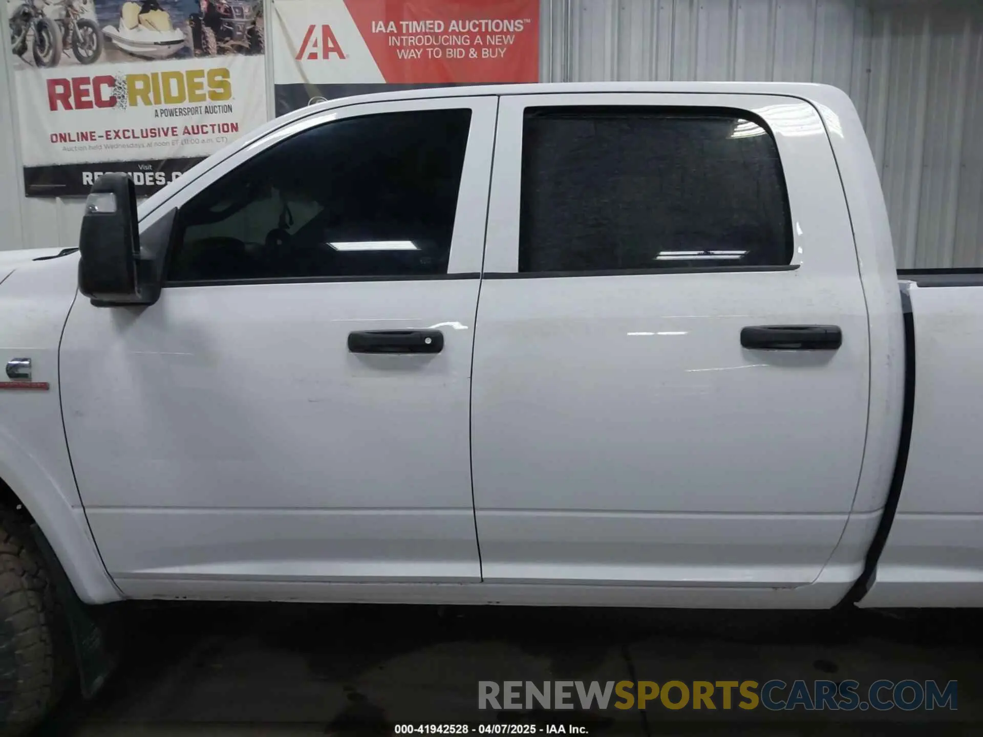 14 Фотография поврежденного автомобиля 3C6UR5CL3RG102516 RAM 2500 2024