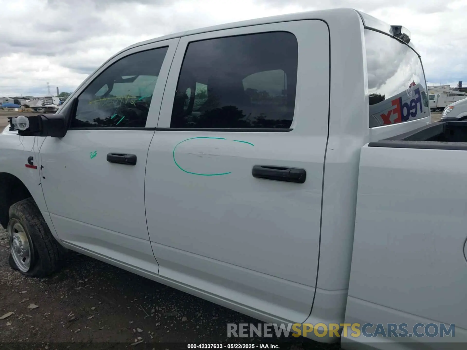 14 Фотография поврежденного автомобиля 3C6UR5CL9RG234339 RAM 2500 2024