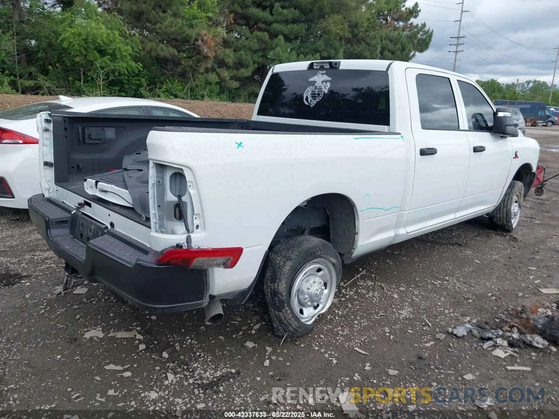 4 Фотография поврежденного автомобиля 3C6UR5CL9RG234339 RAM 2500 2024