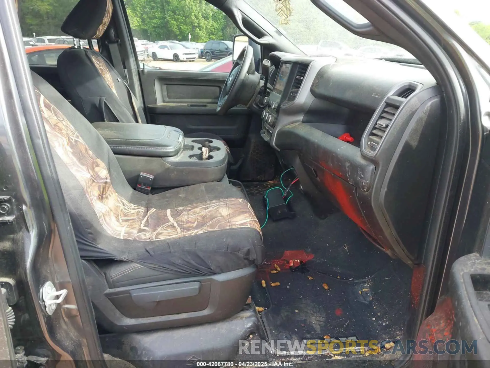 5 Photograph of a damaged car 3C6UR5CL9RG245468 RAM 2500 2024