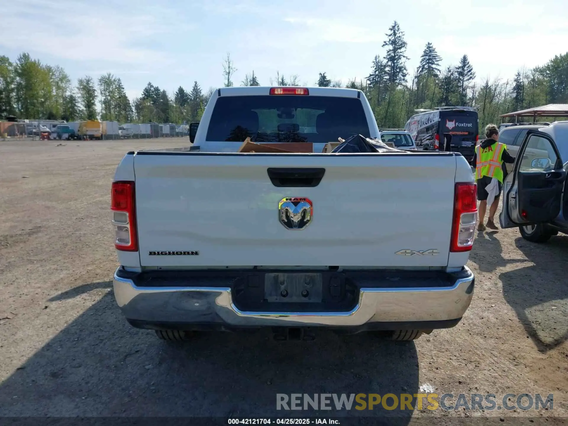 16 Photograph of a damaged car 3C6UR5DJ3RG275904 RAM 2500 2024