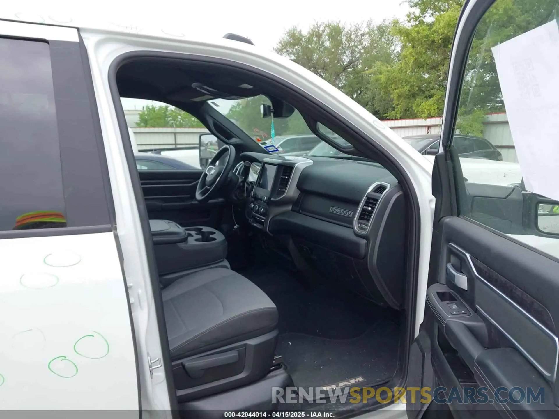 5 Photograph of a damaged car 3C6UR5DL1RG296302 RAM 2500 2024