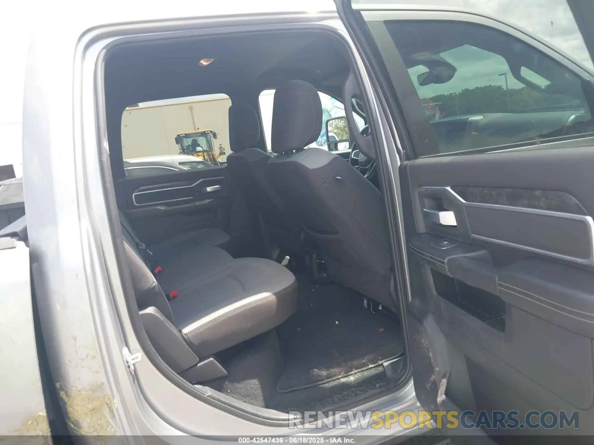 8 Photograph of a damaged car 3C6UR5DL9RG348839 RAM 2500 2024