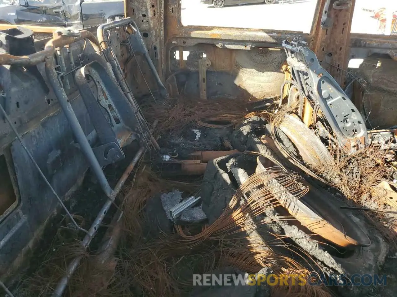 10 Photograph of a damaged car 3C6UR5DLXRG176742 RAM 2500 2024