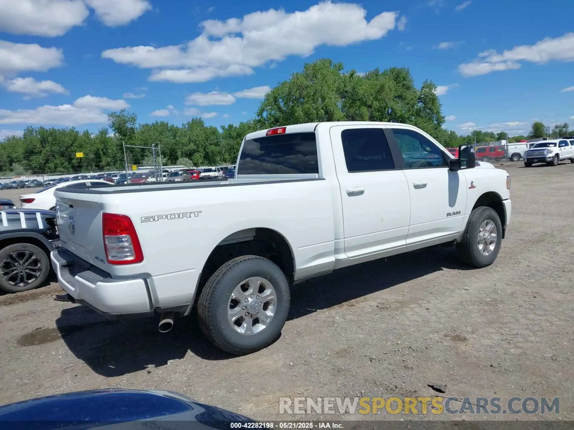 4 Photograph of a damaged car 3C6UR5DLXRG322170 RAM 2500 2024