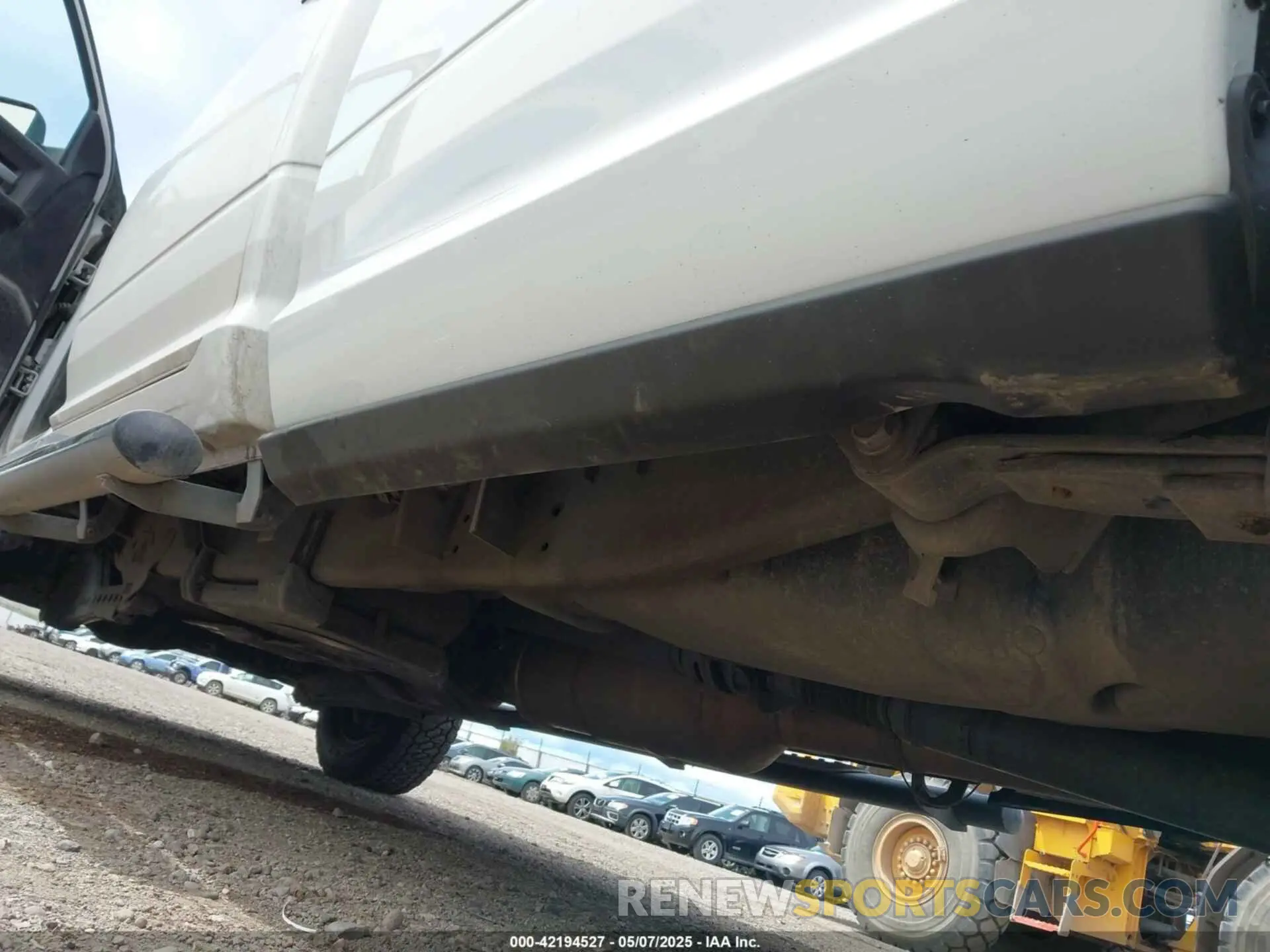 6 Photograph of a damaged car 3C63R3GL8KG695015 RAM 3500 2019