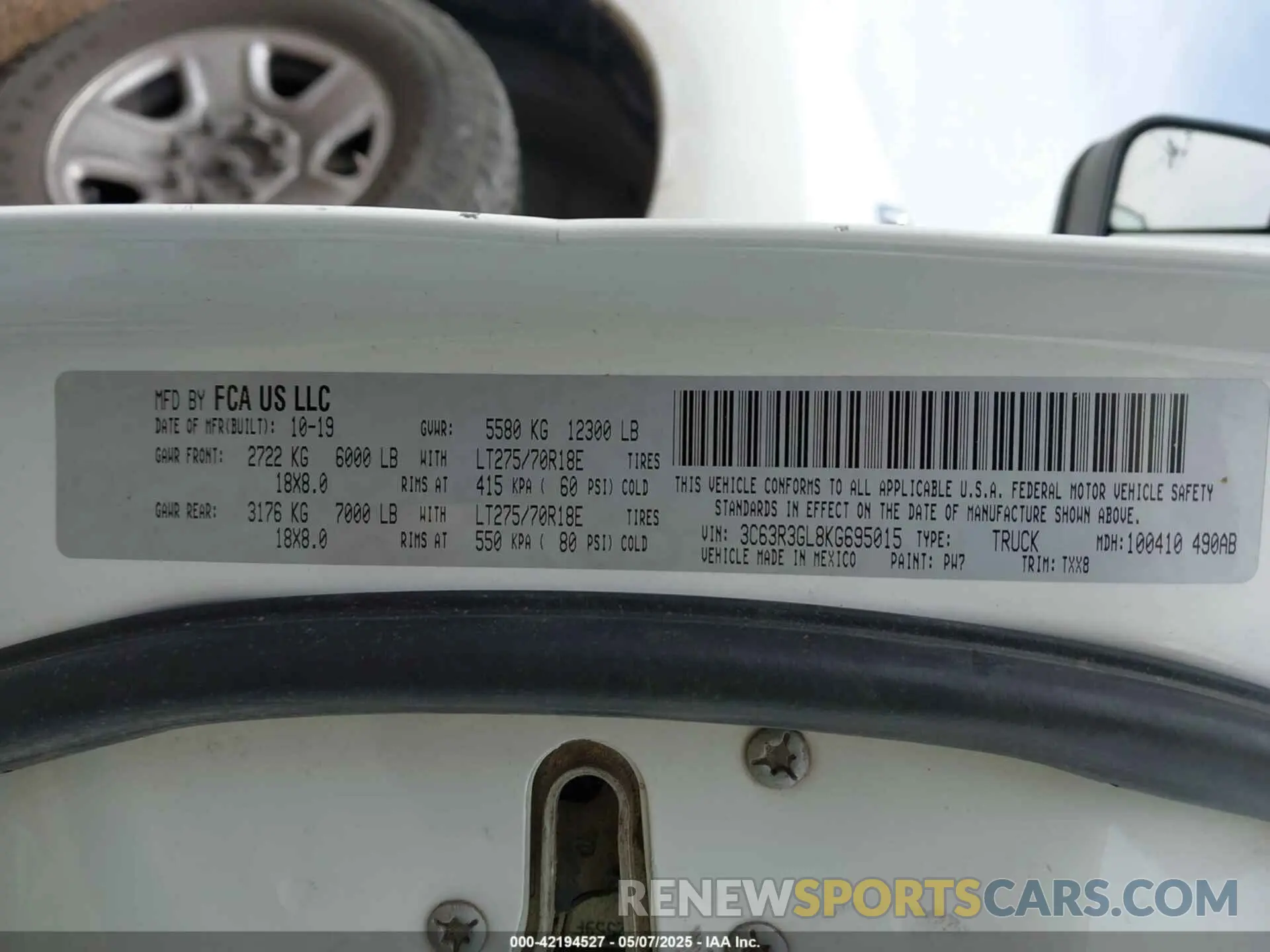 9 Photograph of a damaged car 3C63R3GL8KG695015 RAM 3500 2019