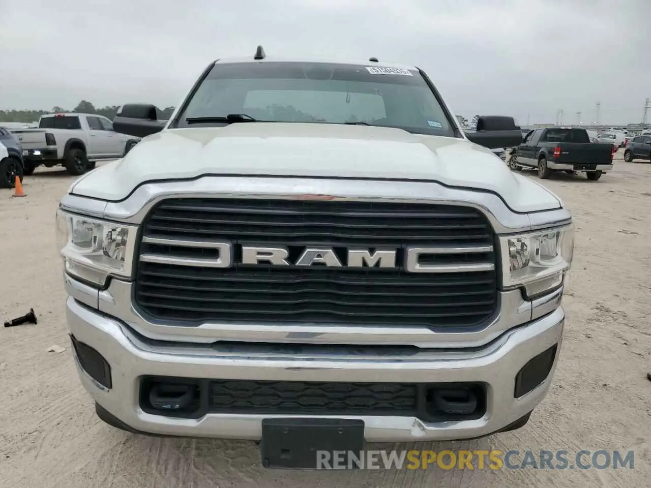 5 Photograph of a damaged car 3C63R3HJ1KG604809 RAM 3500 2019