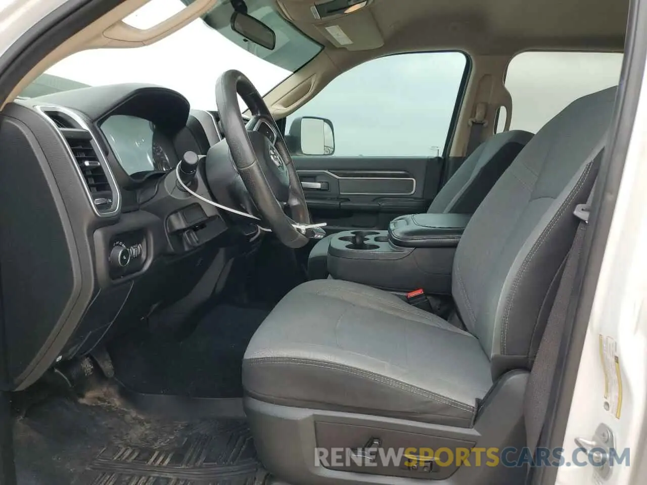 7 Photograph of a damaged car 3C63R3HJ1KG604809 RAM 3500 2019