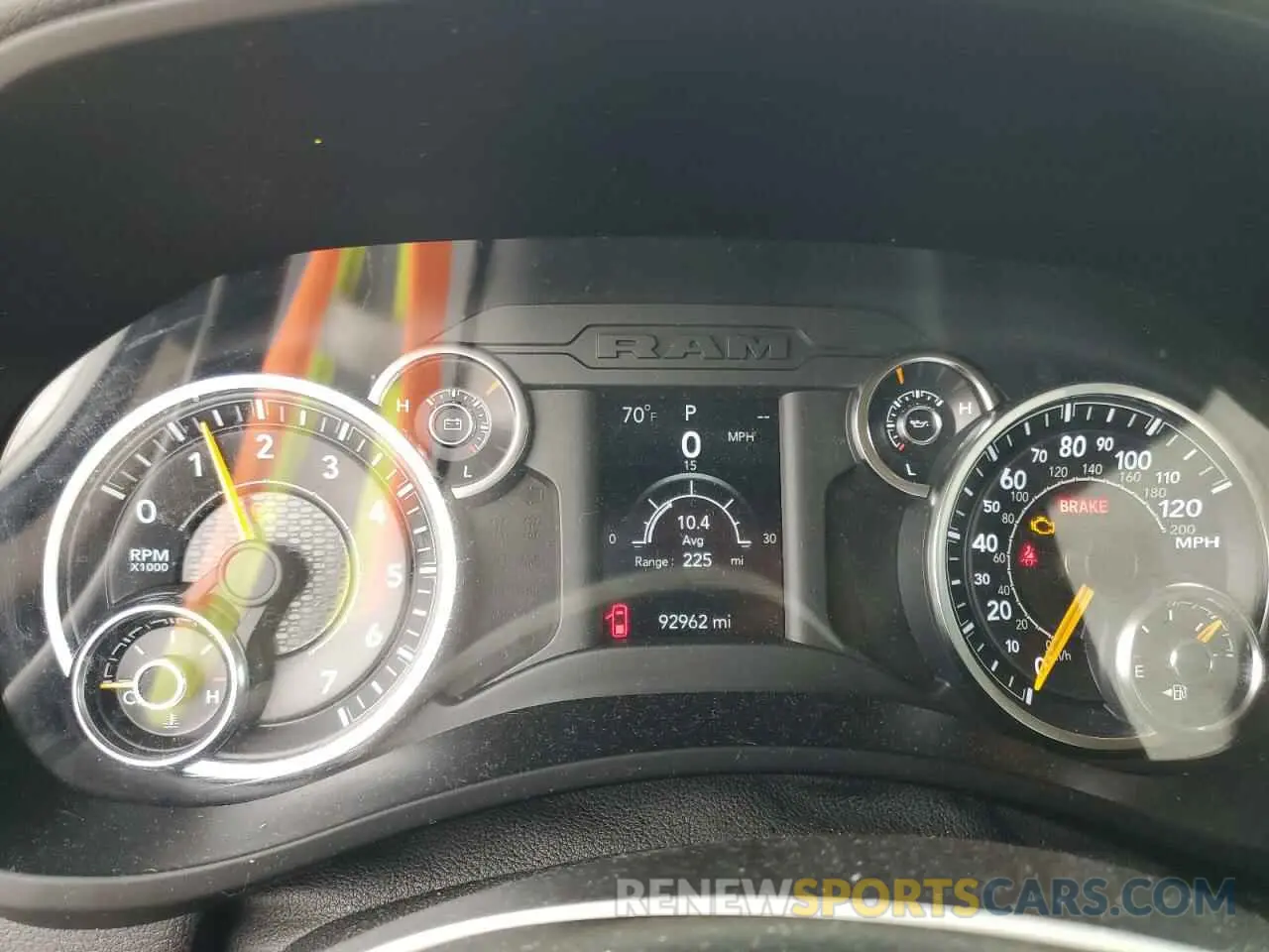 9 Photograph of a damaged car 3C63R3HJ1KG604809 RAM 3500 2019