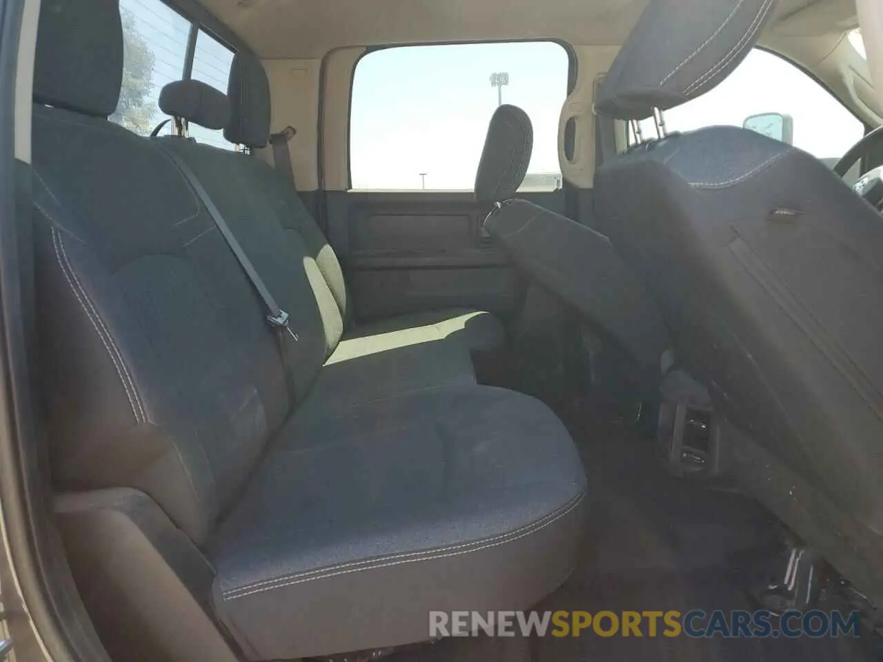 10 Photograph of a damaged car 3C63RRGL1KG692203 RAM 3500 2019