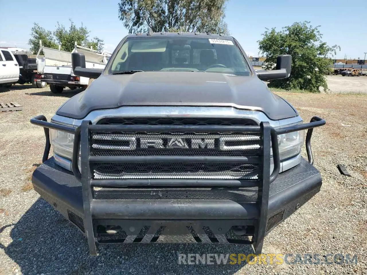5 Photograph of a damaged car 3C63RRGL1KG692203 RAM 3500 2019