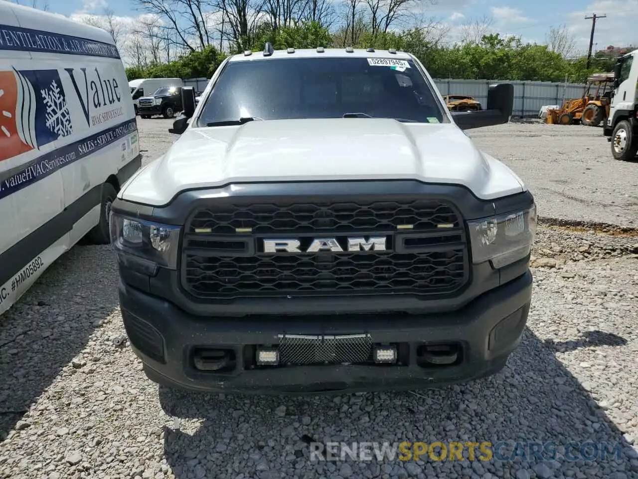 5 Photograph of a damaged car 3C63RRGL3KG542643 RAM 3500 2019