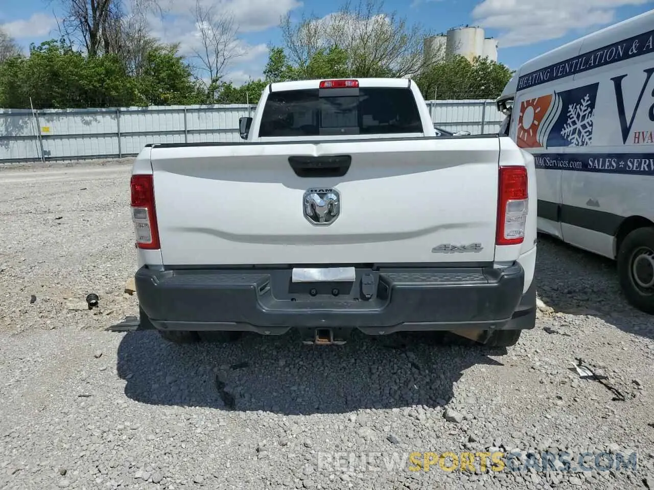 6 Photograph of a damaged car 3C63RRGL3KG542643 RAM 3500 2019