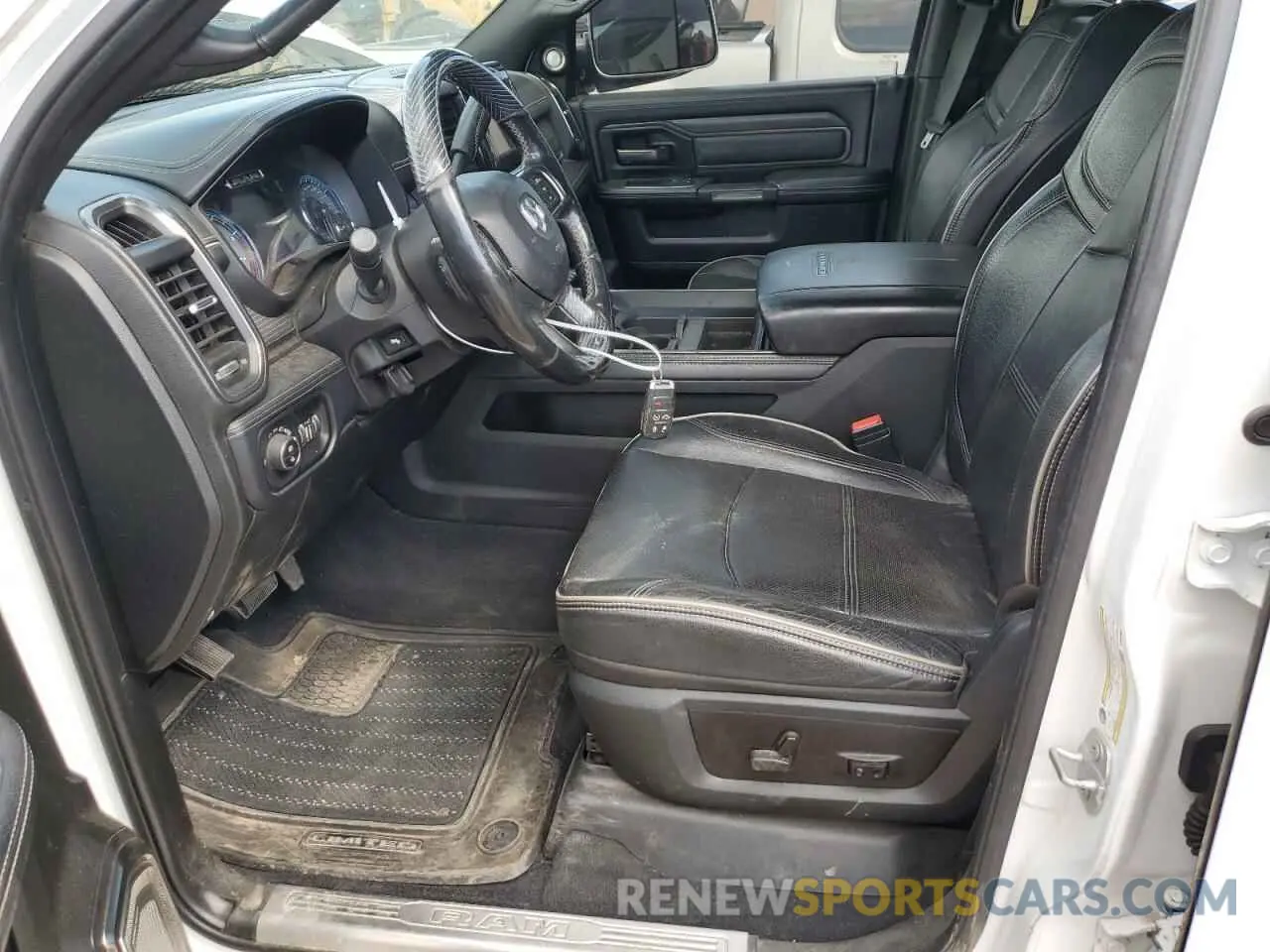 7 Photograph of a damaged car 3C63RRRL2KG525264 RAM 3500 2019