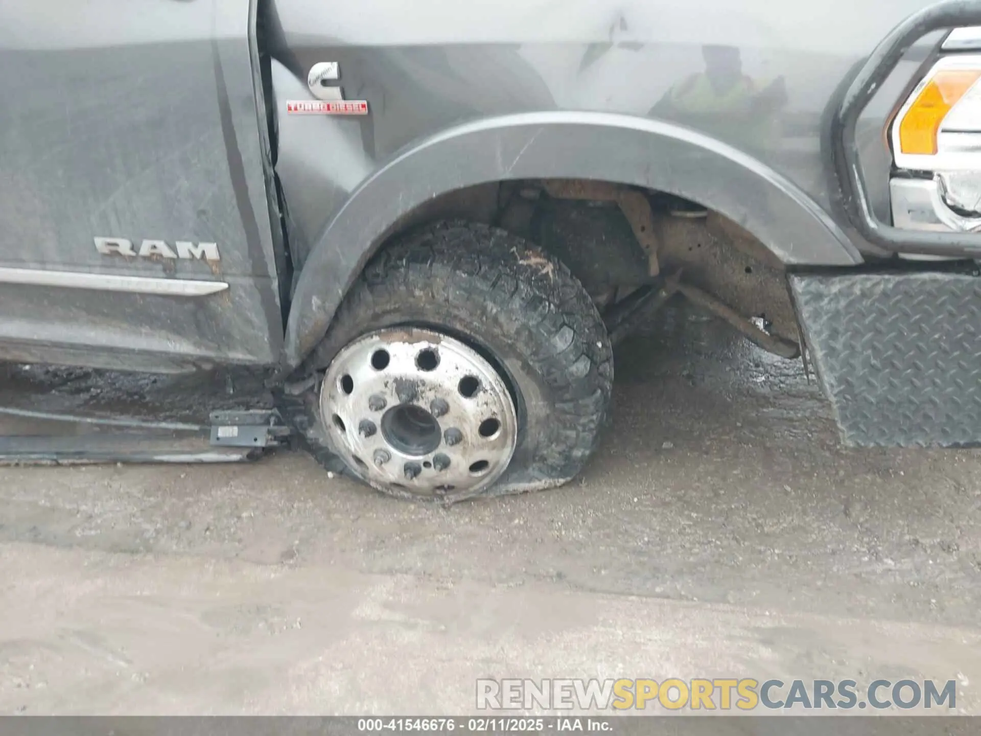 6 Фотография поврежденного автомобиля 3C63RRRL2KG660910 RAM 3500 2019