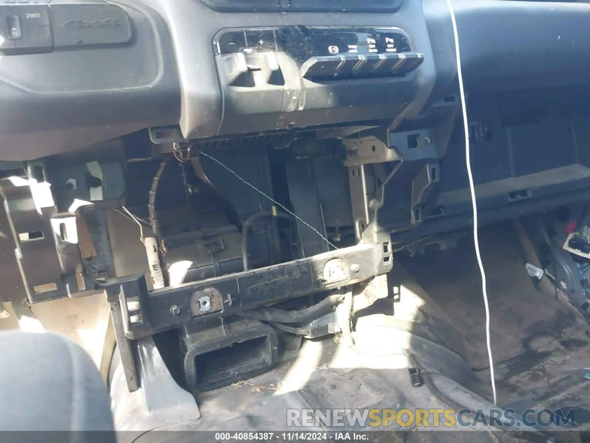 14 Фотография поврежденного автомобиля 3C63R3LL1LG291559 RAM 3500 2020