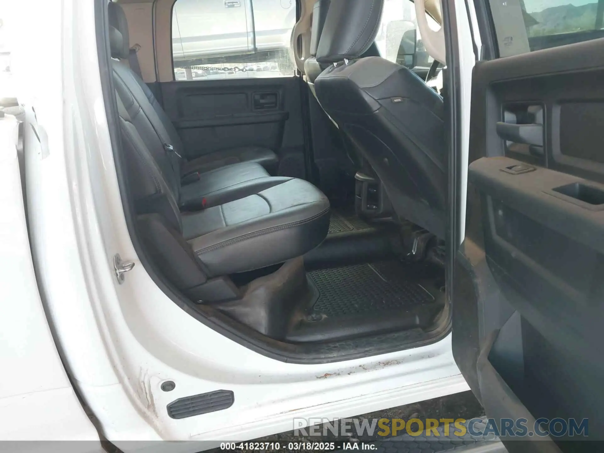 8 Фотография поврежденного автомобиля 3C63RRGL3LG233899 RAM 3500 2020