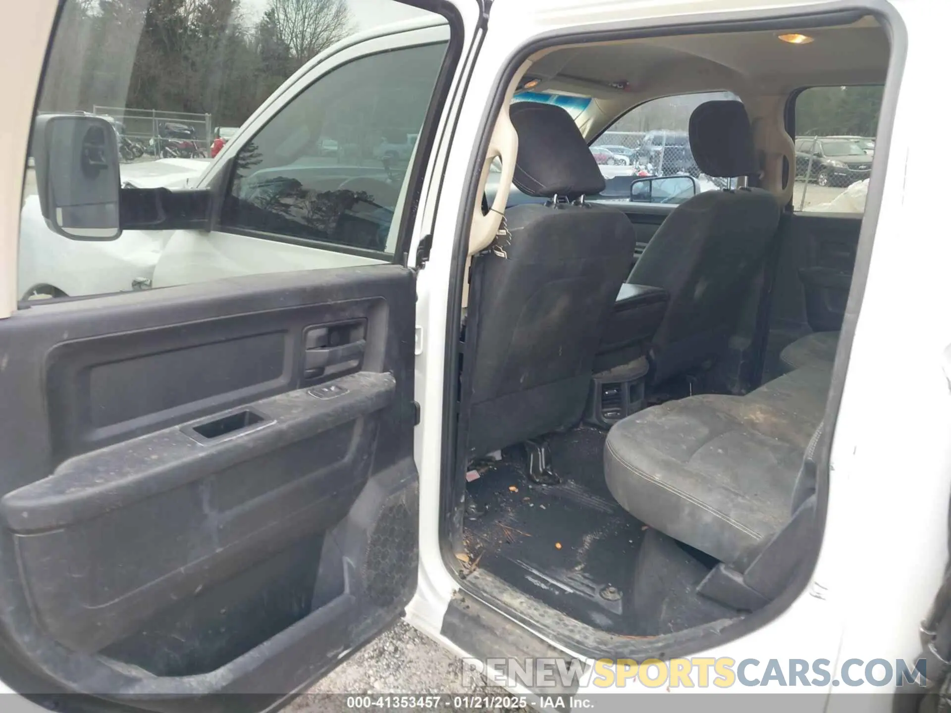8 Фотография поврежденного автомобиля 3C63RRGL4LG114369 RAM 3500 2020
